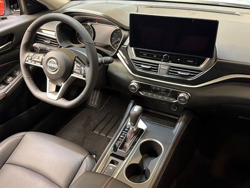 New 2026 Nissan Altima 2.5 SR w/ SR Premium Package FWD image 11