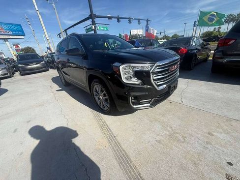 Used 2023 GMC Terrain SLT FWD image 2