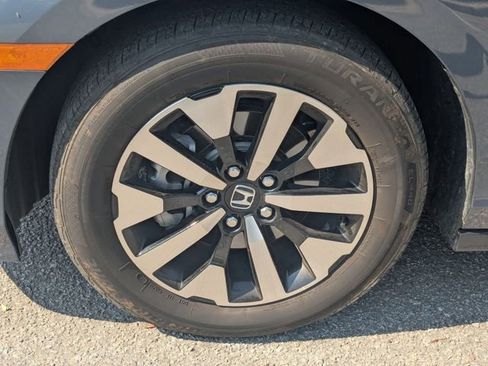 Used 2025 Honda Odyssey EX-L image 10