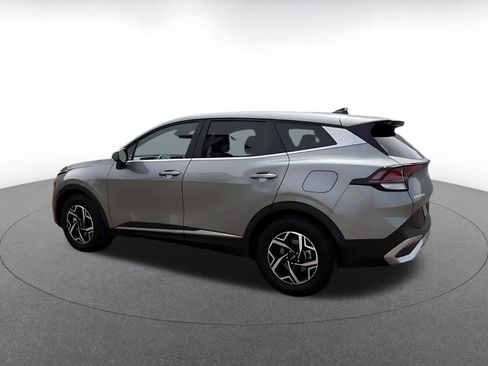 Used 2025 Kia Sportage LX image 10