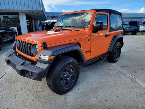Used 2025 Jeep Wrangler Sport AWD/4WD image 1