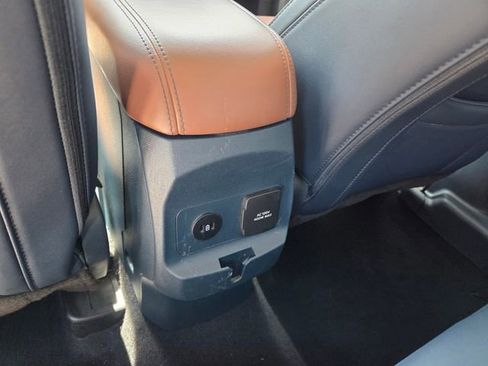 Used 2023 Ford Maverick Lariat w/ Lariat Luxury Package image 7