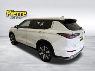 Used 2025 Mitsubishi Outlander SE AWD/4WD video 2