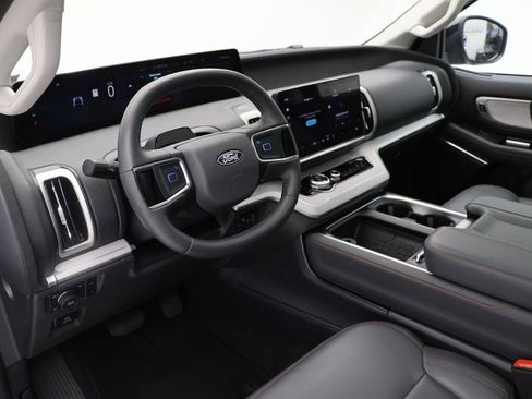 Used 2025 Ford Expedition Max Active image 15