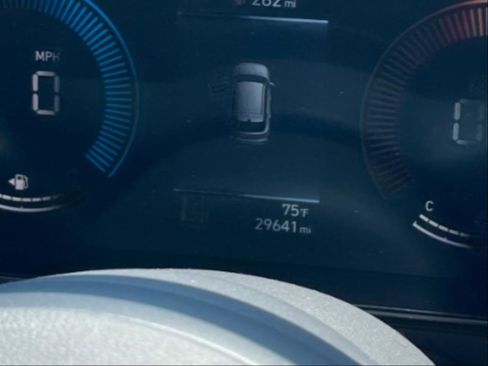 Used 2025 Hyundai Kona SEL FWD image 19