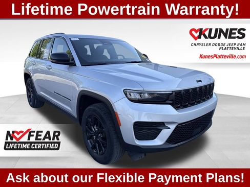 Used 2024 Jeep Grand Cherokee Altitude AWD/4WD image 1