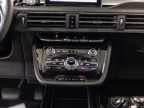 Used 2020 Lincoln Corsair AWD w/ Premium Package image 35