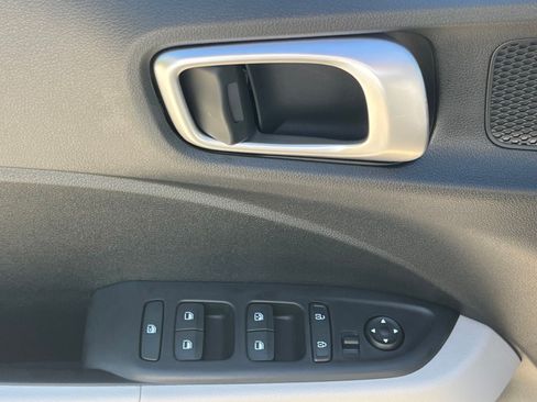 New 2026 Hyundai Venue SEL FWD image 23