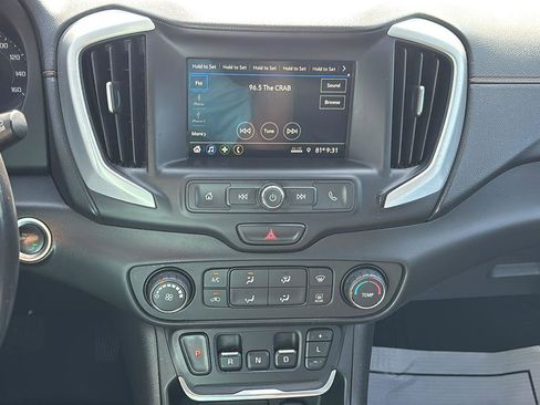 Used 2019 GMC Terrain SLE w/ LPO, Floor Liner Package FWD image 32