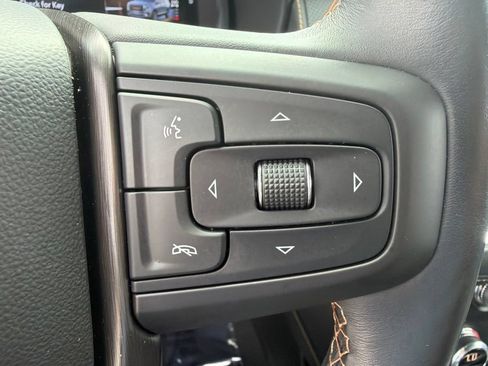 Used 2022 GMC Yukon AT4 AWD/4WD image 26