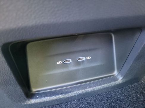New 2026 Volkswagen Atlas SE FWD image 11