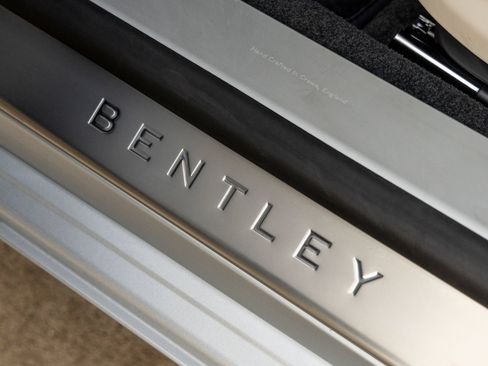 Used 2026 Bentley Flying Spur Plug-In Hybrid AWD/4WD image 25