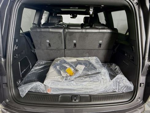 New 2026 Jeep Grand Wagoneer 4WD image 27