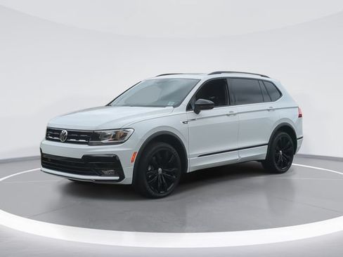 Used 2021 Volkswagen Tiguan SE AWD/4WD image 1