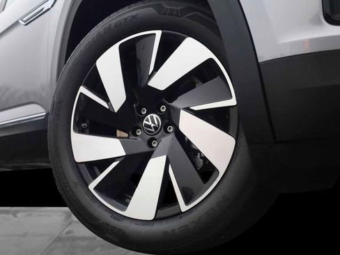 New 2026 Volkswagen Atlas Cross Sport SEL image 3