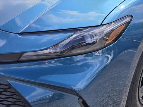 Used 2025 Toyota Camry LE FWD image 10