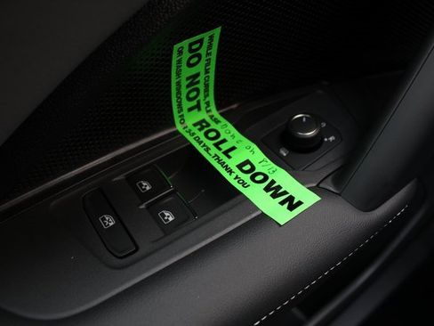 New 2025 Volkswagen Tiguan SE image 15