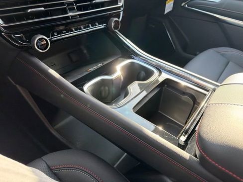 New 2026 Chevrolet Traverse Z71 w/ Enhanced Driving Package image 33