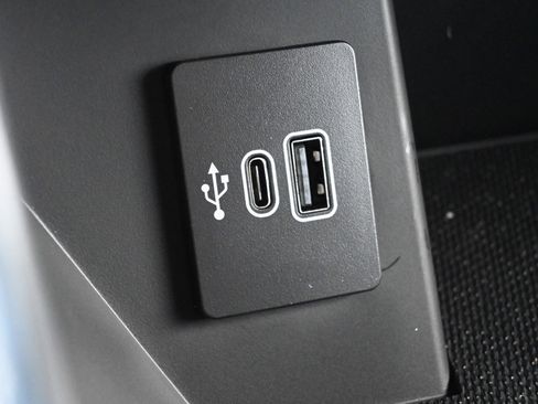 New 2025 Ford F150 Lariat w/ Equipment Group 501A Mid image 28