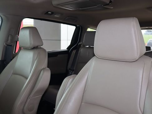 Used 2018 Honda Odyssey EX-L image 17
