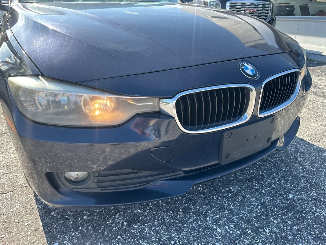 Used 2014 BMW 320i xDrive Sedan AWD/4WD image 12