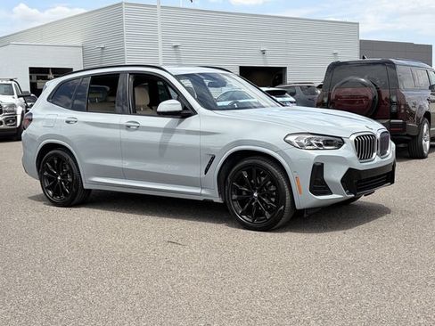 Used 2024 BMW X3 xDrive30i w/ M Sport Package AWD/4WD image 4