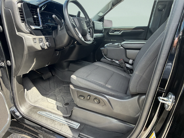 Used 2023 Chevrolet Silverado 1500 RST w/ Protection Package AWD/4WD image 15