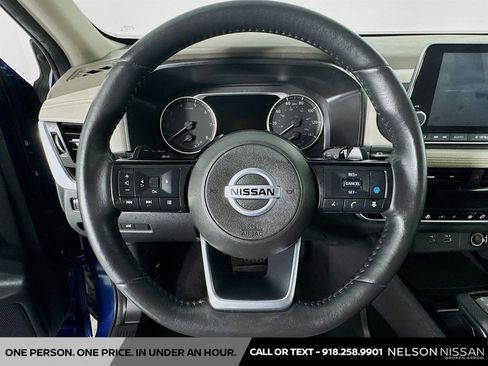 Certified 2021 Nissan Rogue SV w/ Premium Package image 11