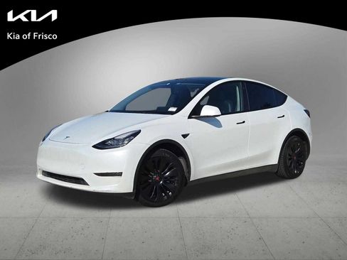 Used 2023 Tesla Model Y AWD image 1