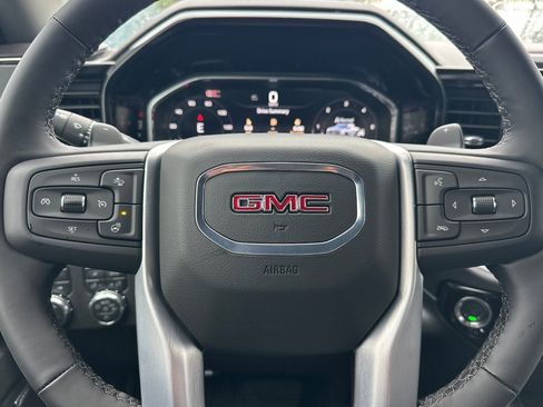 New 2026 GMC Sierra 1500 SLT image 21