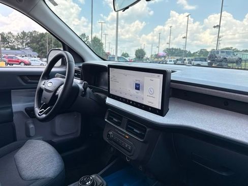 New 2026 Ford Maverick XLT w/ XLT Luxury Package FWD image 13
