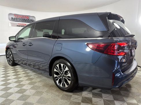 Used 2025 Honda Odyssey Elite image 7