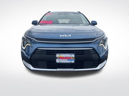 Certified 2024 Kia Niro EX image 2