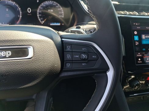 Used 2023 Jeep Grand Cherokee L Laredo AWD/4WD image 23