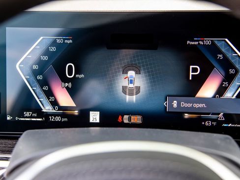 New 2026 BMW X5 xDrive40i w/ M Sport Package image 14