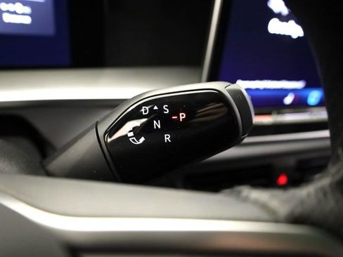 New 2026 Volkswagen Tiguan SE R-Line image 27