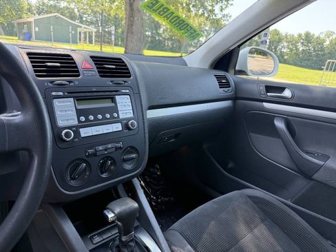 Used 2009 Volkswagen Jetta S FWD image 12