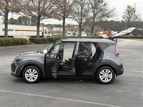 Certified 2024 Kia Soul LX image 10