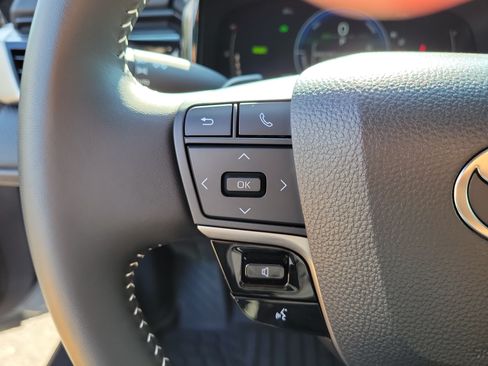 Used 2025 Toyota Camry LE FWD image 24