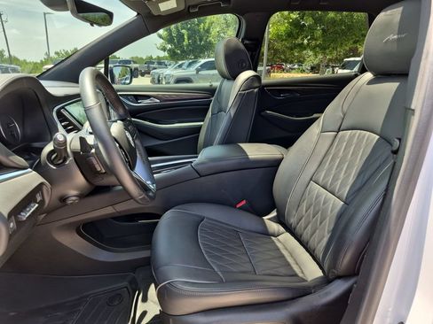 Used 2024 Buick Enclave Avenir w/ Avenir Technology Package FWD image 21