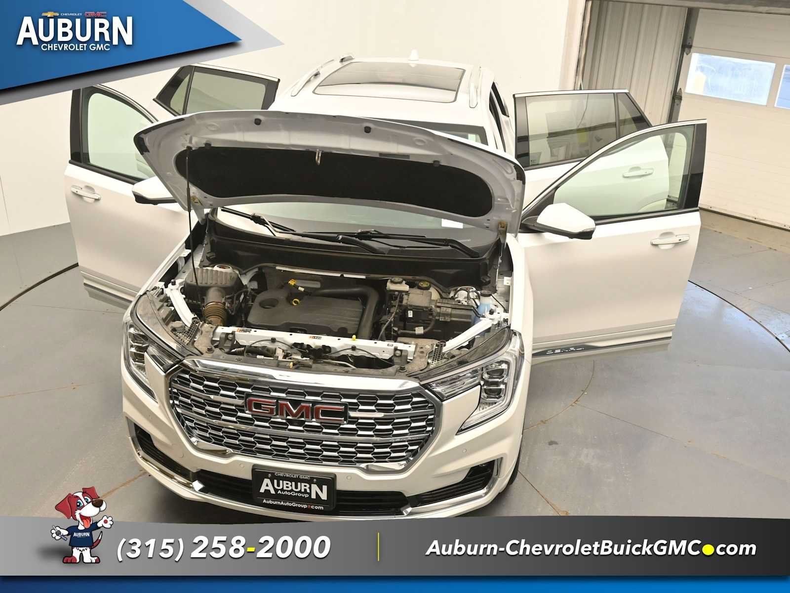 Used 2024 GMC Terrain Denali w/ Denali Premium Package AWD/4WD image 37