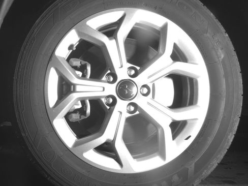 Used 2025 Jeep Compass Latitude image 12