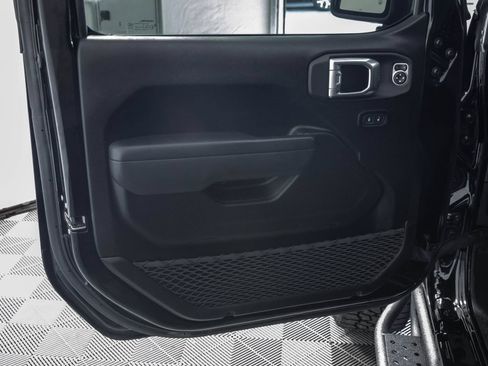 Used 2025 Jeep Wrangler Unlimited Sport AWD/4WD image 33