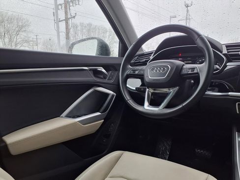 Used 2022 Audi Q3 2.0T Premium w/ Convenience Package image 28