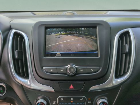 Used 2019 Chevrolet Equinox LT FWD image 25