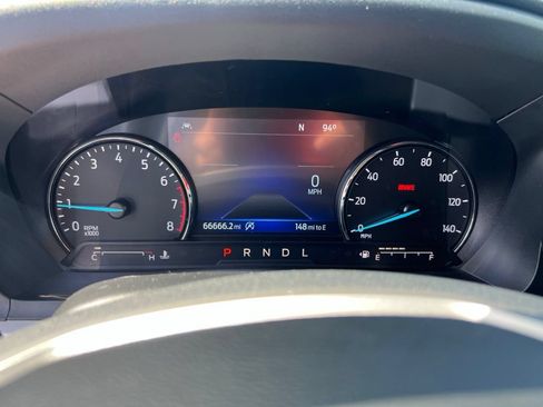 Used 2023 Ford Explorer XLT AWD/4WD image 7