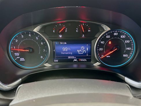 Used 2020 Chevrolet Equinox LT image 19