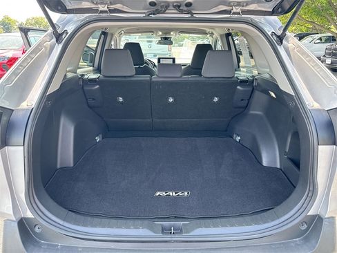 Used 2023 Toyota RAV4 XLE image 23