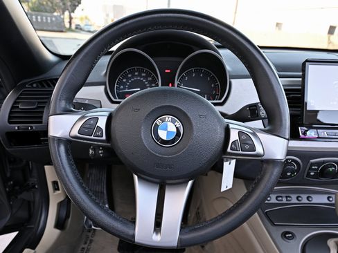 Used 2004 BMW Z4 3.0i RWD image 11