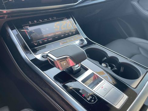 Certified 2025 Audi Q8 Prestige AWD/4WD image 30